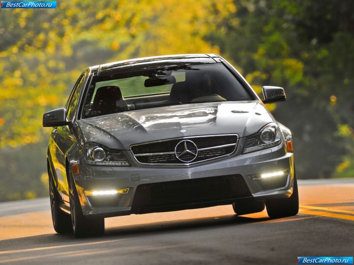 2012 Mercedes-Benz C63 Amg Coupe - фотография 18 из 58 2012 Mercedes-Benz C63 Amg Coupe - фотография 18 из 58