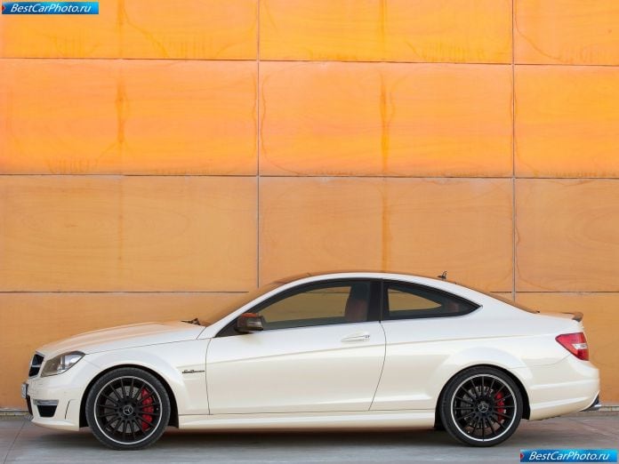 2012 Mercedes-Benz C63 Amg Coupe - фотография 23 из 58 2012 Mercedes-Benz C63 Amg Coupe - фотография 23 из 58