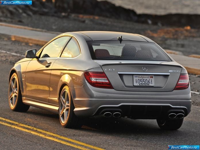 2012 Mercedes-Benz C63 Amg Coupe - фотография 28 из 58