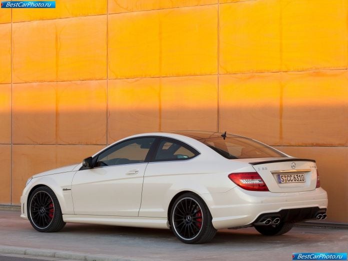 2012 Mercedes-Benz C63 Amg Coupe - фотография 32 из 58 2012 Mercedes-Benz C63 Amg Coupe - фотография 32 из 58