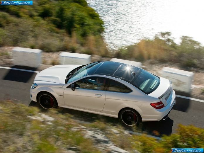 2012 Mercedes-Benz C63 Amg Coupe - фотография 37 из 58 2012 Mercedes-Benz C63 Amg Coupe - фотография 37 из 58