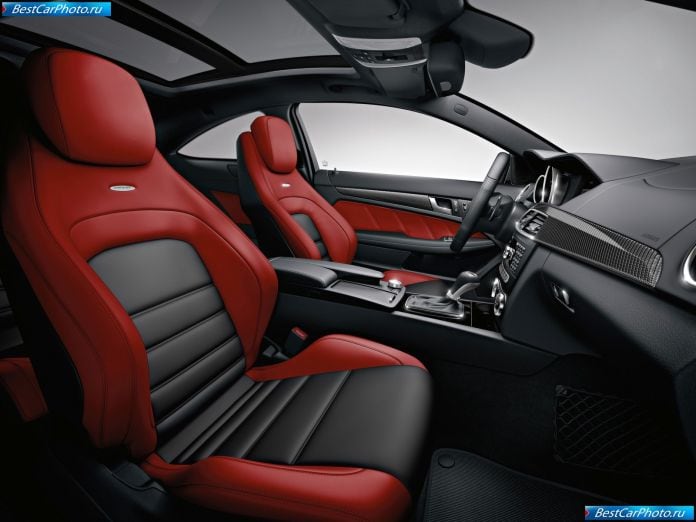 2012 Mercedes-Benz C63 Amg Coupe - фотография 48 из 58 2012 Mercedes-Benz C63 Amg Coupe - фотография 48 из 58