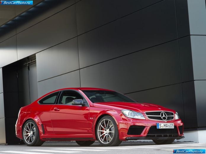 2012 Mercedes-Benz C63 Amg Coupe Black Series - фотография 6 из 23