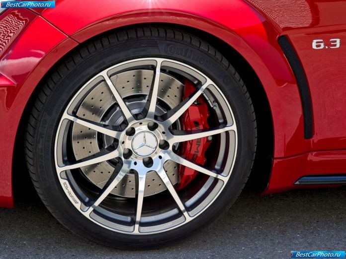 2012 Mercedes-Benz C63 Amg Coupe Black Series - фотография 21 из 23