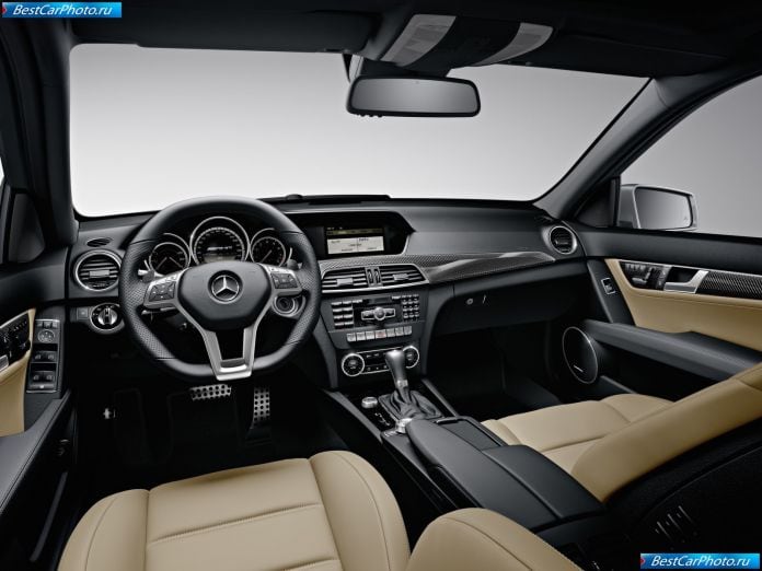 2012 Mercedes-Benz C63 Amg Estate - фотография 12 из 19 2012 Mercedes-Benz C63 Amg Estate - фотография 12 из 19