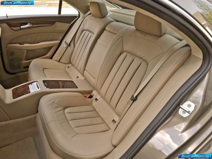 2012 Mercedes-Benz CLS 550 - фотография 54 из 71