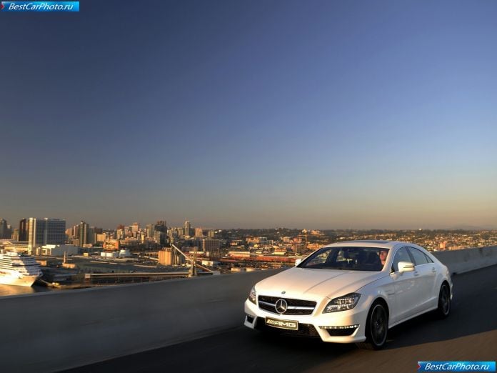 2012 Mercedes-Benz CLS63 AMG US version - фотография 42 из 157