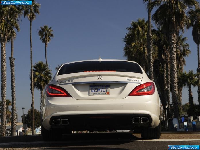2012 Mercedes-Benz CLS63 AMG US version - фотография 98 из 157