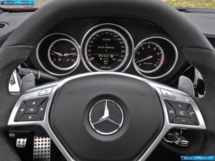 2012 Mercedes-Benz CLS63 AMG US version - фотография 107 из 157 2012 Mercedes-Benz CLS63 AMG US version - фотография 107 из 157
