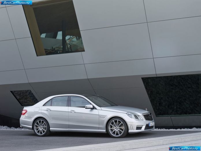 2012 Mercedes-Benz E63 Amg - фотография 4 из 12 2012 Mercedes-Benz E63 Amg - фотография 4 из 12