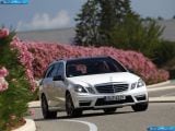 mercedes-benz_2012-e63_amg_wagon_1600x1200_010.jpg