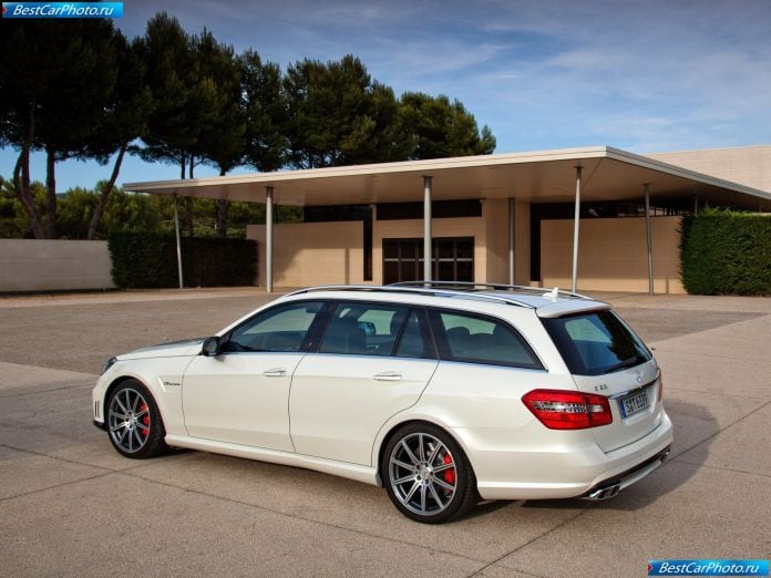 2012 Mercedes-Benz E63 Amg Wagon - фотография 24 из 42 2012 Mercedes-Benz E63 Amg Wagon - фотография 24 из 42