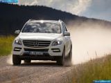 mercedes-benz_2012-m-class_1600x1200_025.jpg