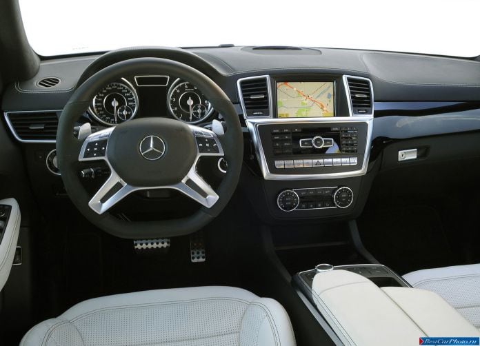 2012 Mercedes-Benz ML63 AMG - фотография 6 из 83