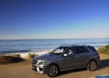 mercedes-benz_2012-ml63_amg_1600x1200_015.jpg