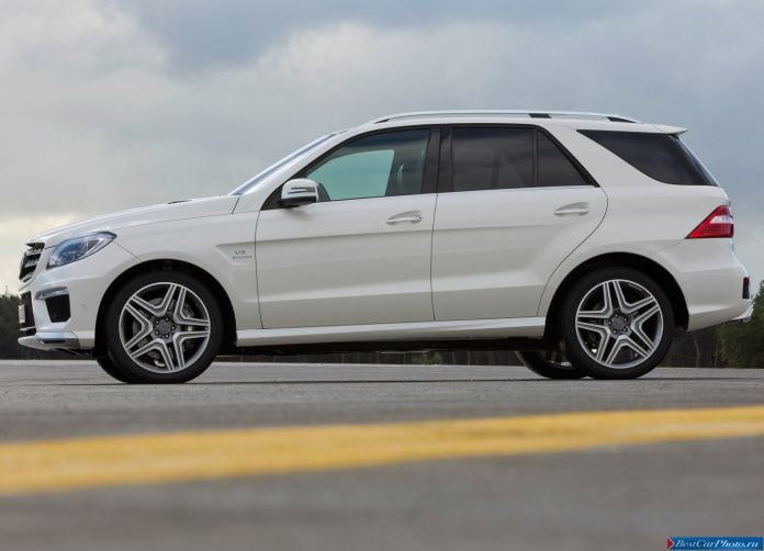 2012 Mercedes-Benz ML63 AMG - фотография 20 из 83