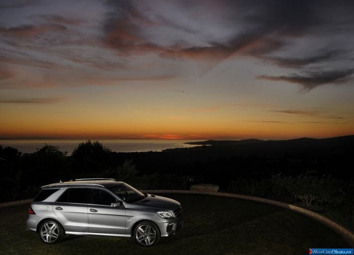 2012 Mercedes-Benz ML63 AMG - фотография 24 из 83