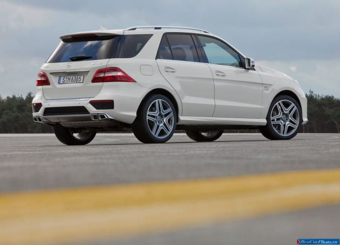 2012 Mercedes-Benz ML63 AMG - фотография 29 из 83 2012 Mercedes-Benz ML63 AMG - фотография 29 из 83