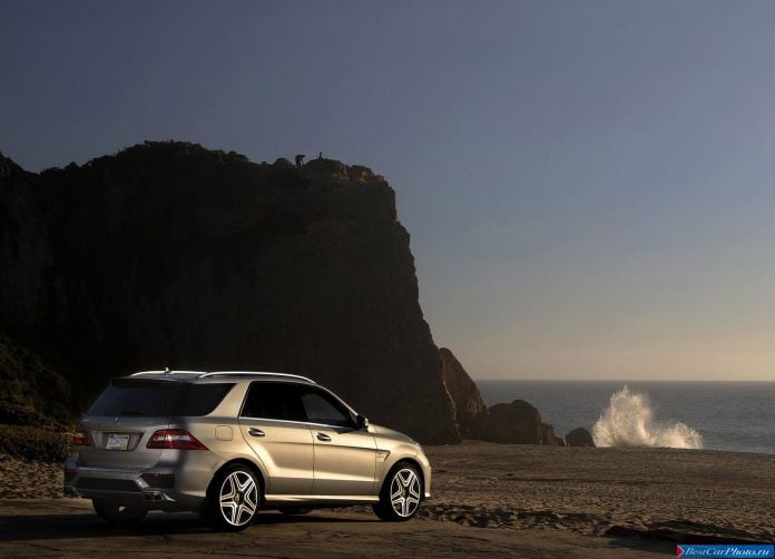 2012 Mercedes-Benz ML63 AMG - фотография 40 из 83