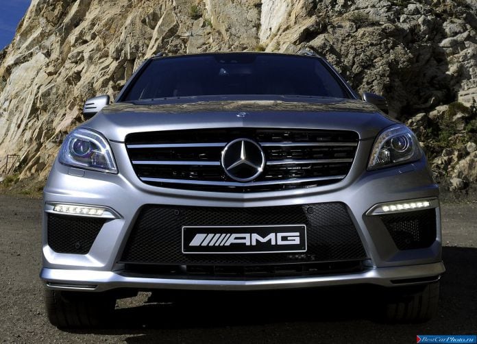 2012 Mercedes-Benz ML63 AMG - фотография 42 из 83