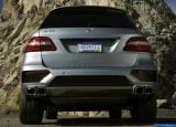mercedes-benz_2012-ml63_amg_1600x1200_047.jpg