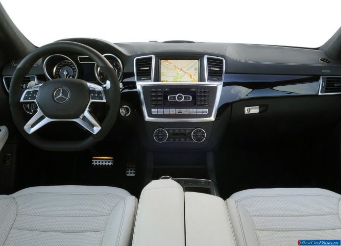 2012 Mercedes-Benz ML63 AMG - фотография 56 из 83