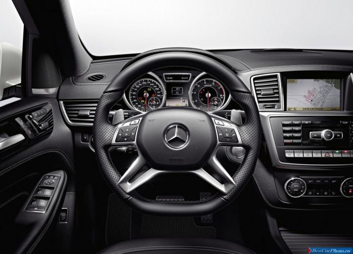 2012 Mercedes-Benz ML63 AMG - фотография 58 из 83 2012 Mercedes-Benz ML63 AMG - фотография 58 из 83