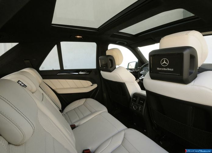 2012 Mercedes-Benz ML63 AMG - фотография 67 из 83