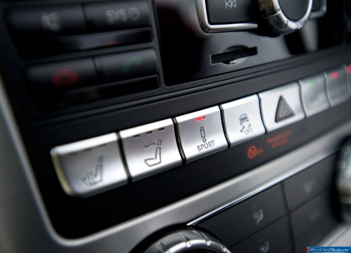 2012 Mercedes-Benz SLK 250 UK-version - фотография 80 из 99