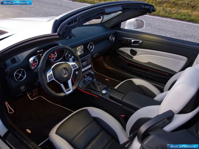 2012 Mercedes-Benz Slk55 Amg - фотография 28 из 34 2012 Mercedes-Benz Slk55 Amg - фотография 28 из 34
