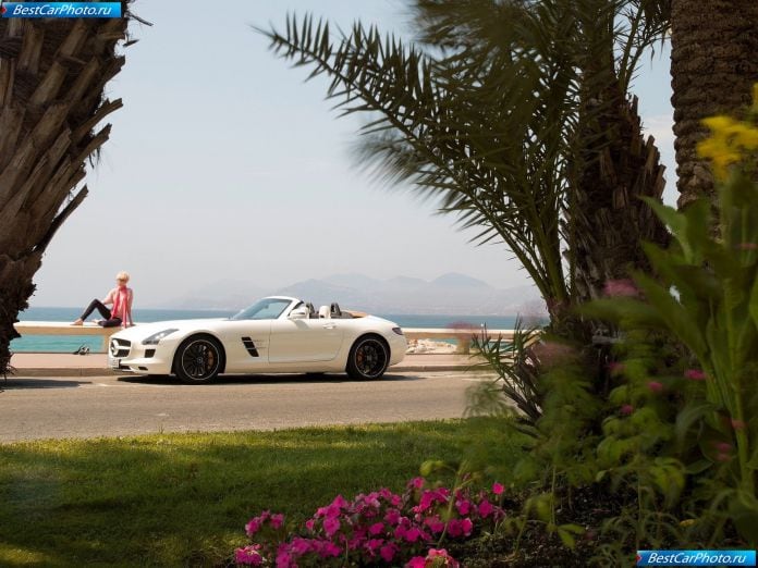 2012 Mercedes-Benz Sls Amg Roadster - фотография 62 из 229 2012 Mercedes-Benz Sls Amg Roadster - фотография 62 из 229