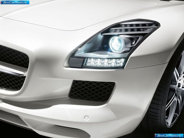 2012 Mercedes-Benz Sls Amg Roadster - фотография 204 из 229 2012 Mercedes-Benz Sls Amg Roadster - фотография 204 из 229
