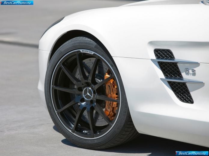2012 Mercedes-Benz Sls Amg Roadster - фотография 212 из 229 2012 Mercedes-Benz Sls Amg Roadster - фотография 212 из 229