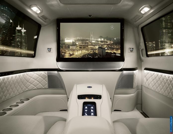 2012 Mercedes-Benz Viano Vision Diamond - фотография 2 из 3 2012 Mercedes-Benz Viano Vision Diamond - фотография 2 из 3
