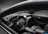 mercedes-benz_2013-a-class_1600x1200_148.jpg