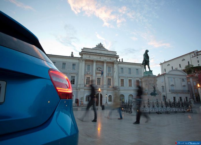 2013 Mercedes-Benz A-class - фотография 176 из 227