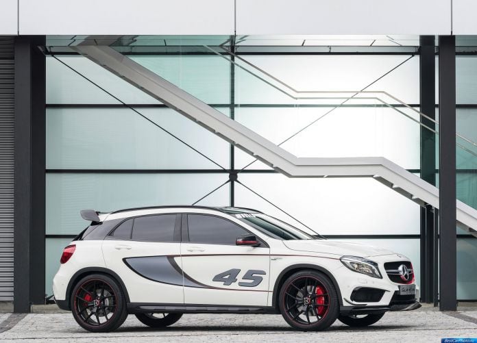 2013 Mercedes-Benz GLA 45 AMG Concept - фотография 8 из 16 2013 Mercedes-Benz GLA 45 AMG Concept - фотография 8 из 16
