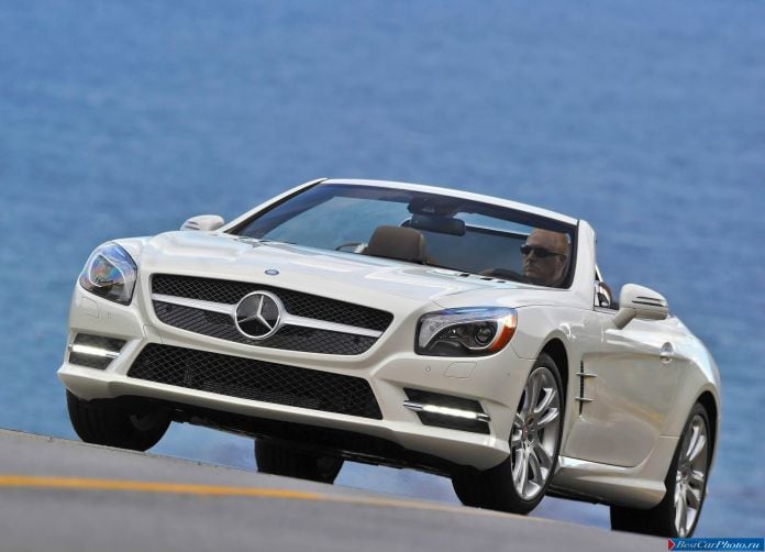 2013 Mercedes-Benz SL550 - фотография 4 из 86