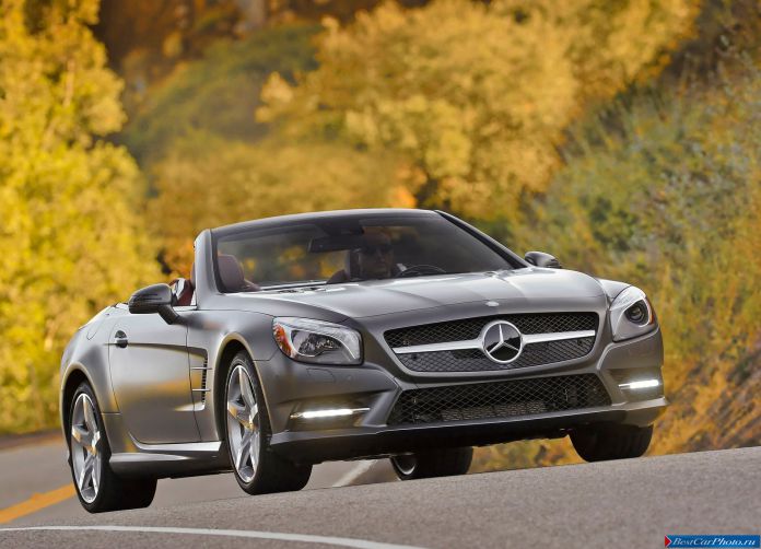 2013 Mercedes-Benz SL550 - фотография 16 из 86