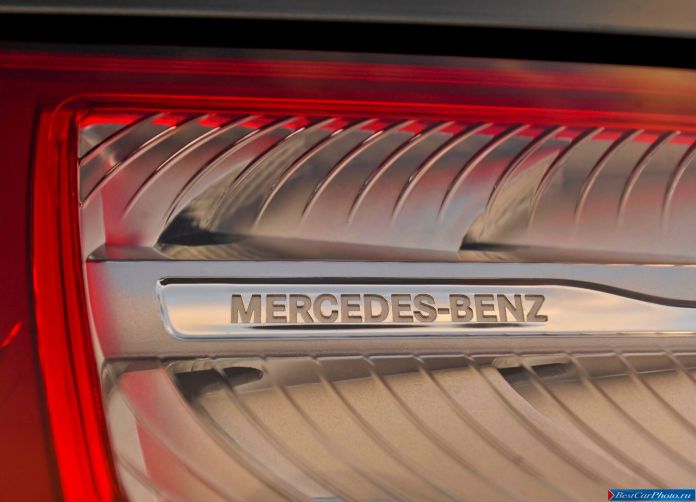2013 Mercedes-Benz SL550 - фотография 82 из 86