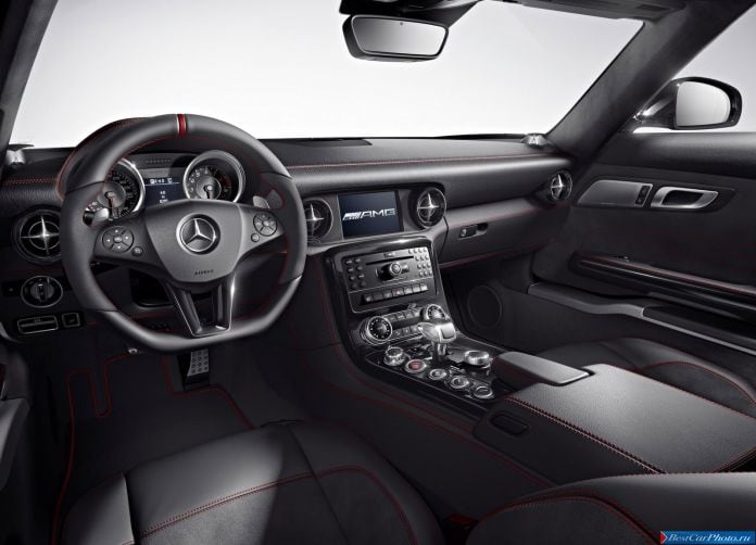 2013 Mercedes-Benz SLS AMG GT - фотография 6 из 163