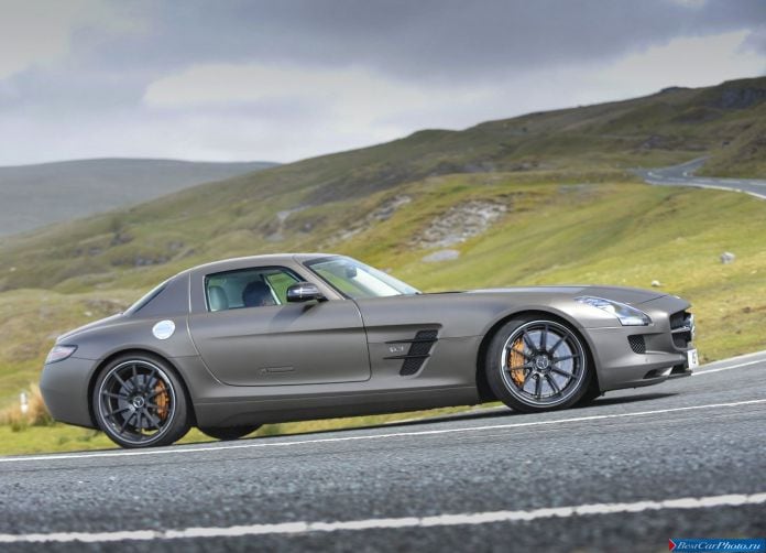 2013 Mercedes-Benz SLS AMG GT - фотография 57 из 163