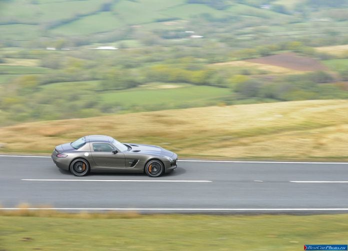 2013 Mercedes-Benz SLS AMG GT - фотография 60 из 163