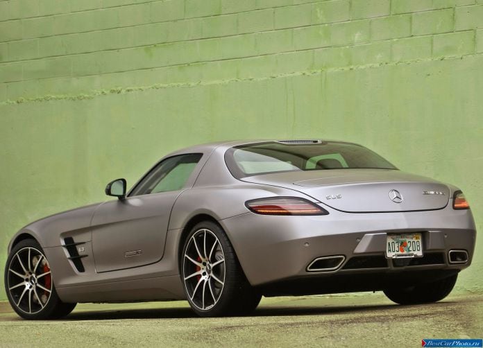 2013 Mercedes-Benz SLS AMG GT - фотография 63 из 163