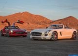 mercedes-benz_2013-sls_amg_gt_1600x1200_091.jpg