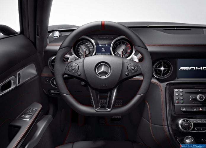 2013 Mercedes-Benz SLS AMG GT - фотография 97 из 163