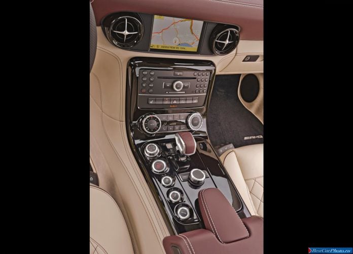 2013 Mercedes-Benz SLS AMG GT - фотография 159 из 163