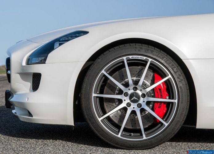 2013 Mercedes-Benz SLS AMG GT Roadster - фотография 133 из 156