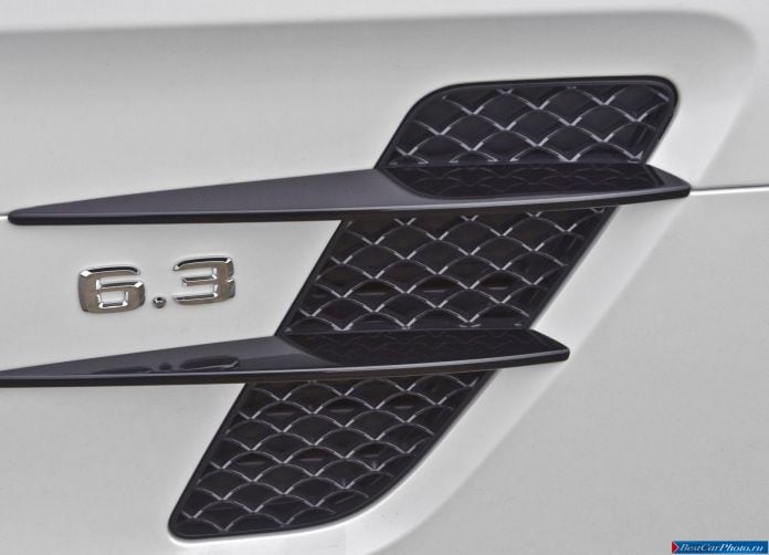 2013 Mercedes-Benz SLS AMG GT Roadster - фотография 138 из 156