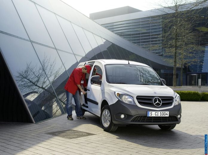 2013 Mercedes-Benz Citan - фотография 1 из 16 2013 Mercedes-Benz Citan - фотография 1 из 16